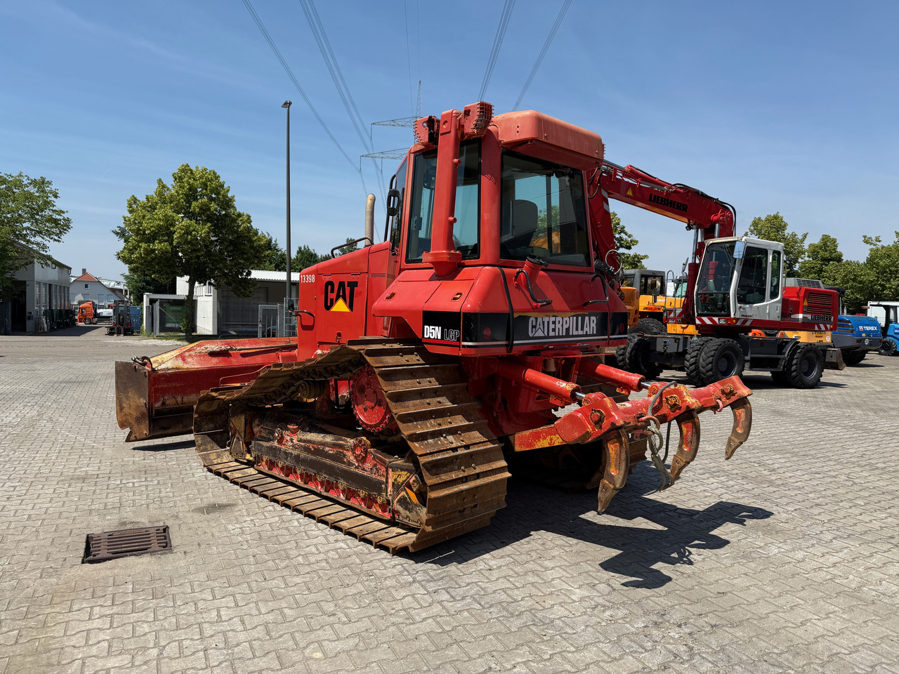 CATERPILLAR D5N FTC LGP Raupe mit 6-Wege + Heckaufreißer - Buldozeris: foto 5 CATERPILLAR D5N FTC LGP Raupe mit 6-Wege + Heckaufreißer - Buldozeris: foto 5