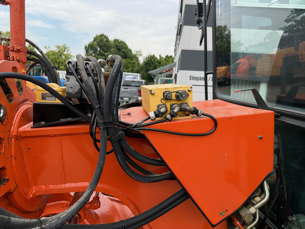 Teleskopinis ratinis krautuvas HBM Nobas BG110 TA 2 Grader mit Heckaufreißer GPS: foto 9