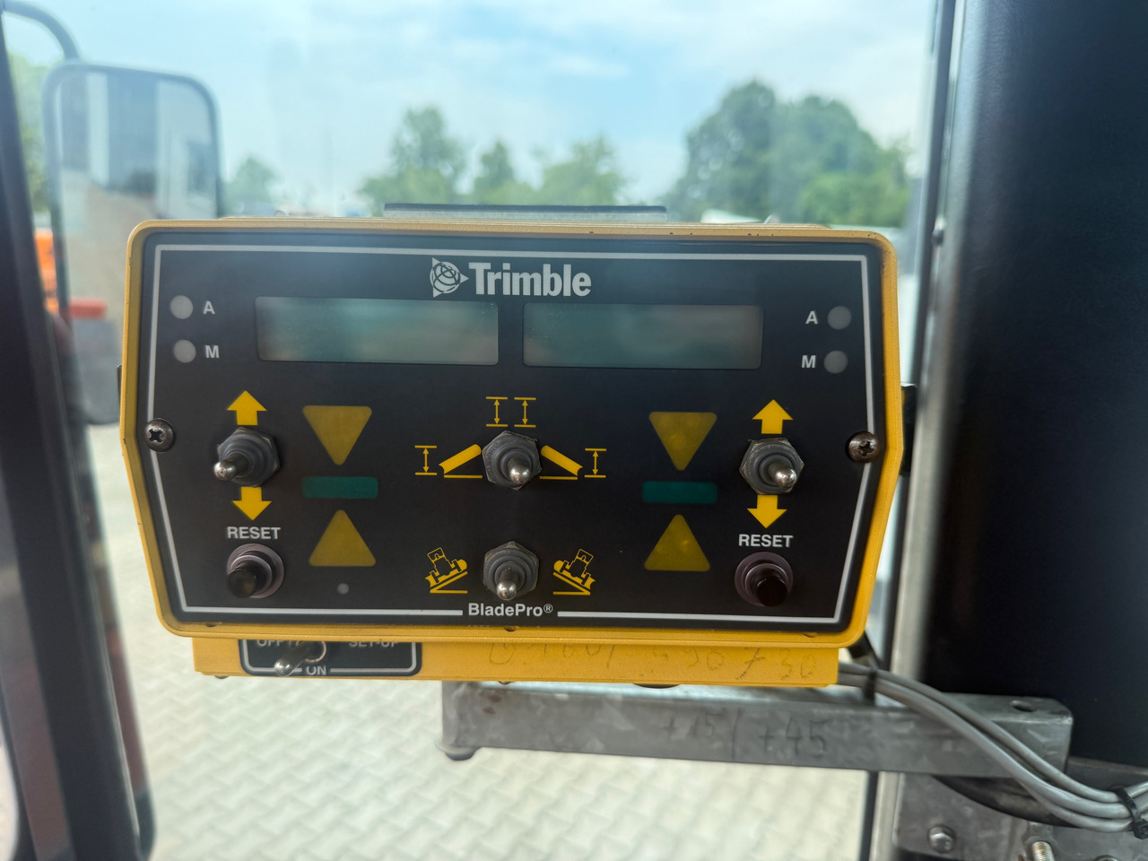 Teleskopinis ratinis krautuvas HBM Nobas BG110 TA 2 Grader mit Heckaufreißer GPS: foto 19
