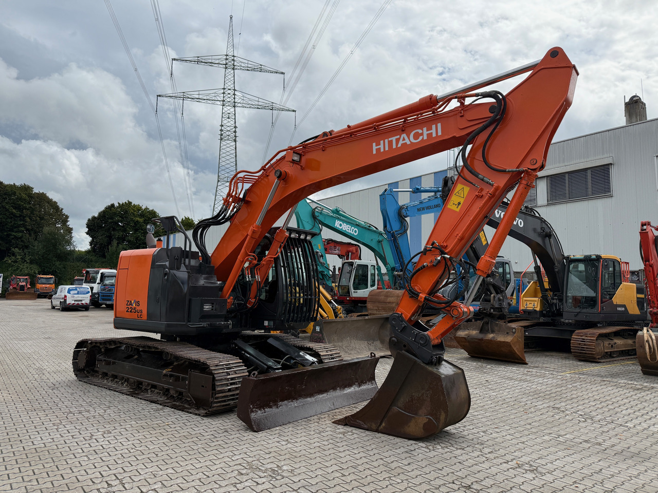 Hitachi ZX225 USLC-5B Kurzheck Kettenbagger - Ekskavatorius: foto 3 Hitachi ZX225 USLC-5B Kurzheck Kettenbagger - Ekskavatorius: foto 3