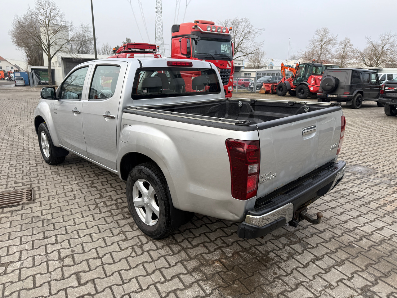 Isuzu DMAX 2,5 Pickup Automatik - Pikapas: foto 5 Isuzu DMAX 2,5 Pickup Automatik - Pikapas: foto 5