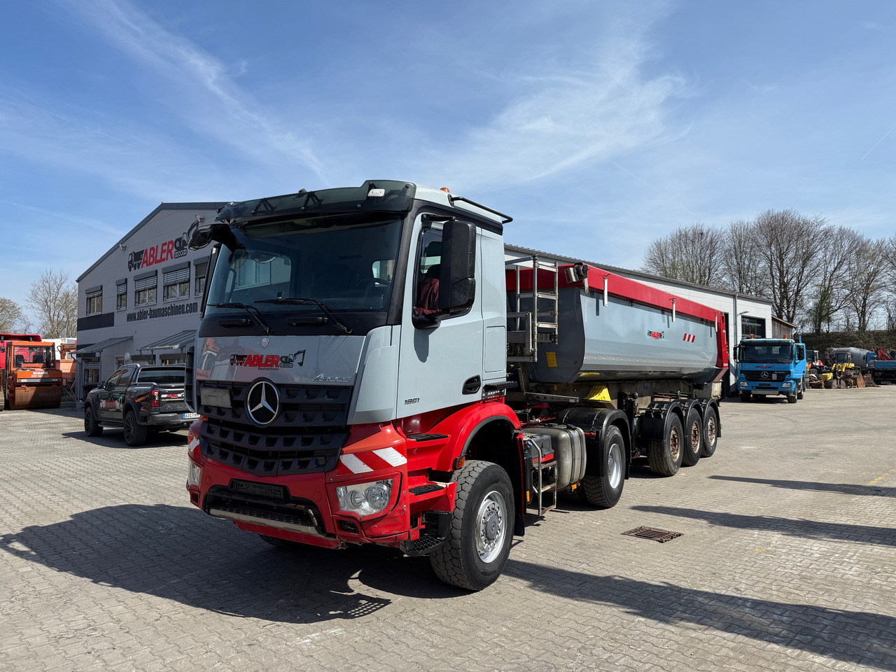 Mercedes-Benz 1851 Arocs ECHTER 4x4 mit Schmitz Kippauflieger - Savivartis sunkvežimis: foto 2 Mercedes-Benz 1851 Arocs ECHTER 4x4 mit Schmitz Kippauflieger - Savivartis sunkvežimis: foto 2