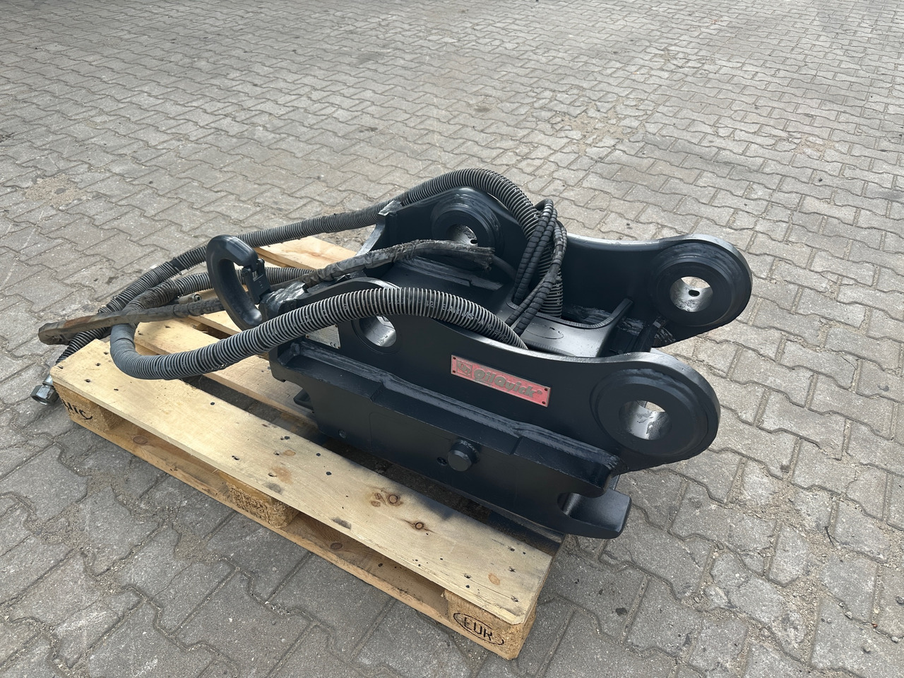 Oilquick OQ 70/55 vollhydraulischer Schnellwechsler - Greita jungtis: foto 4 Oilquick OQ 70/55 vollhydraulischer Schnellwechsler - Greita jungtis: foto 4