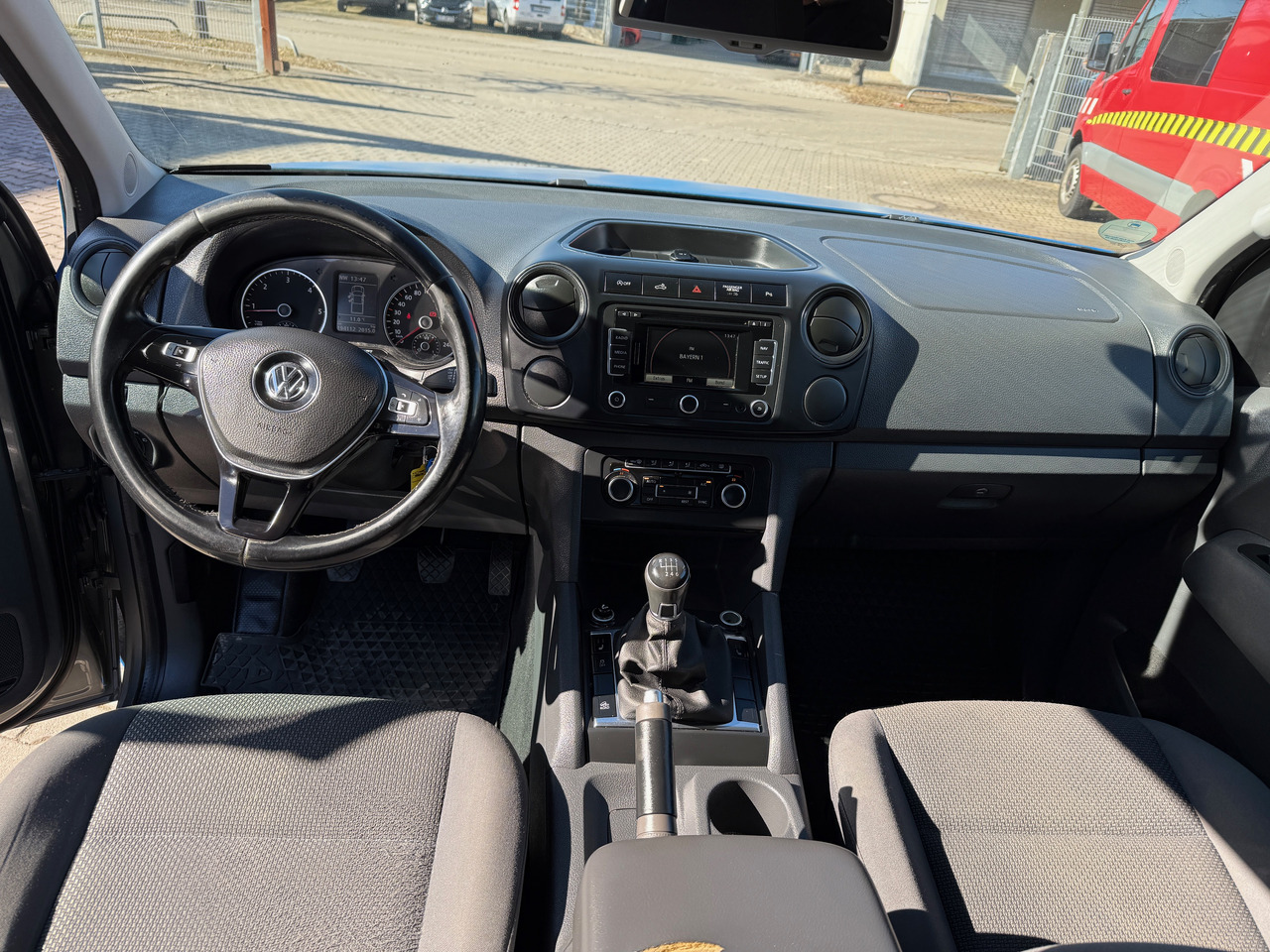 Interior photo 1: Pikapas VW Amarok Klima Navi LKW