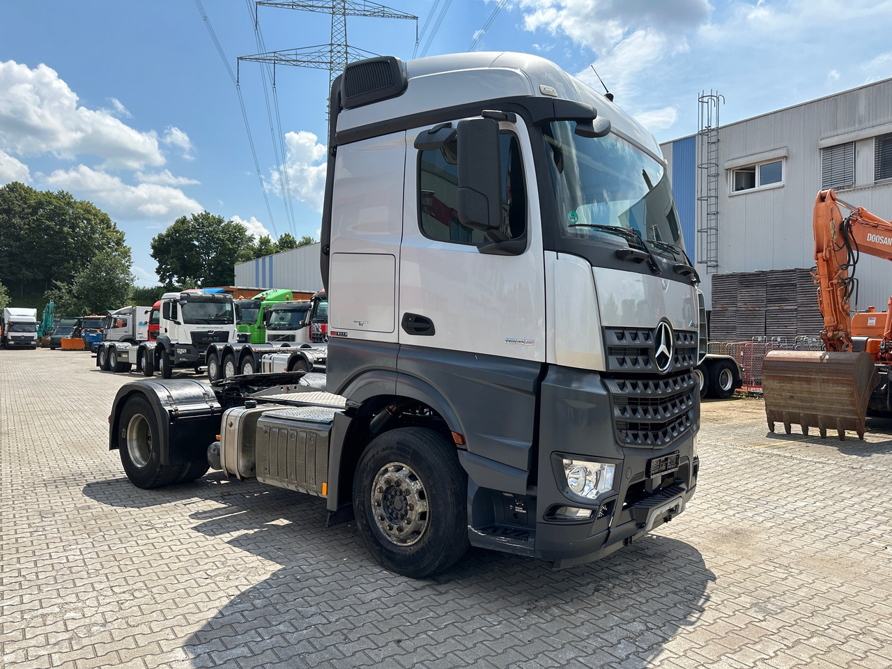 Mercedes-Benz 1845 Arocs SZM Kipphydraulik Mischerantrieb - Vilkikas: foto 3 Mercedes-Benz 1845 Arocs SZM Kipphydraulik Mischerantrieb - Vilkikas: foto 3