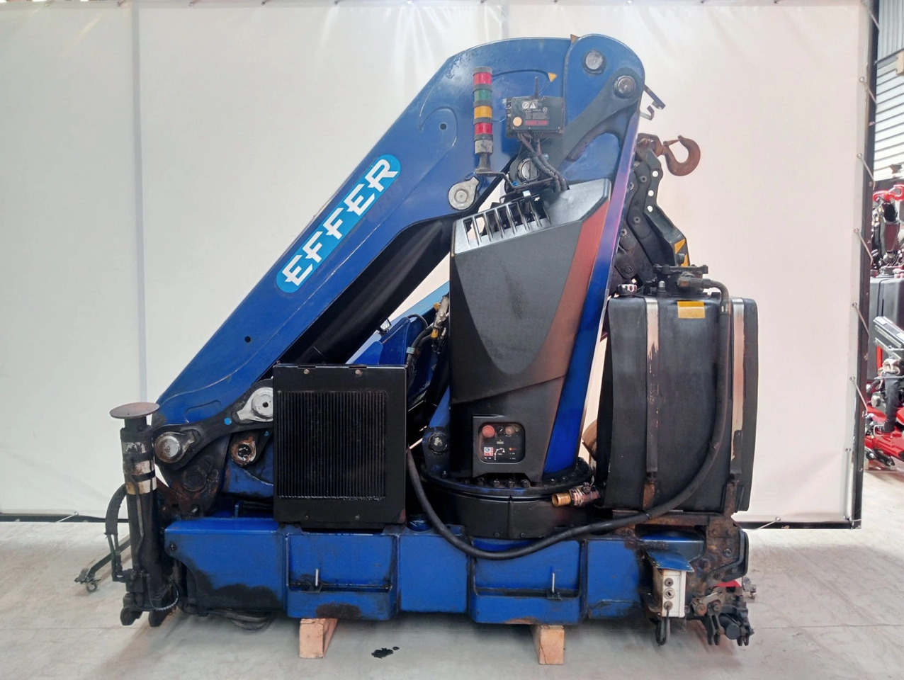 Grúa EFFER 305 5S - Kranas-manipuliatorius - Sunkvežimis: foto 1 Grúa EFFER 305 5S - Kranas-manipuliatorius - Sunkvežimis: foto 1