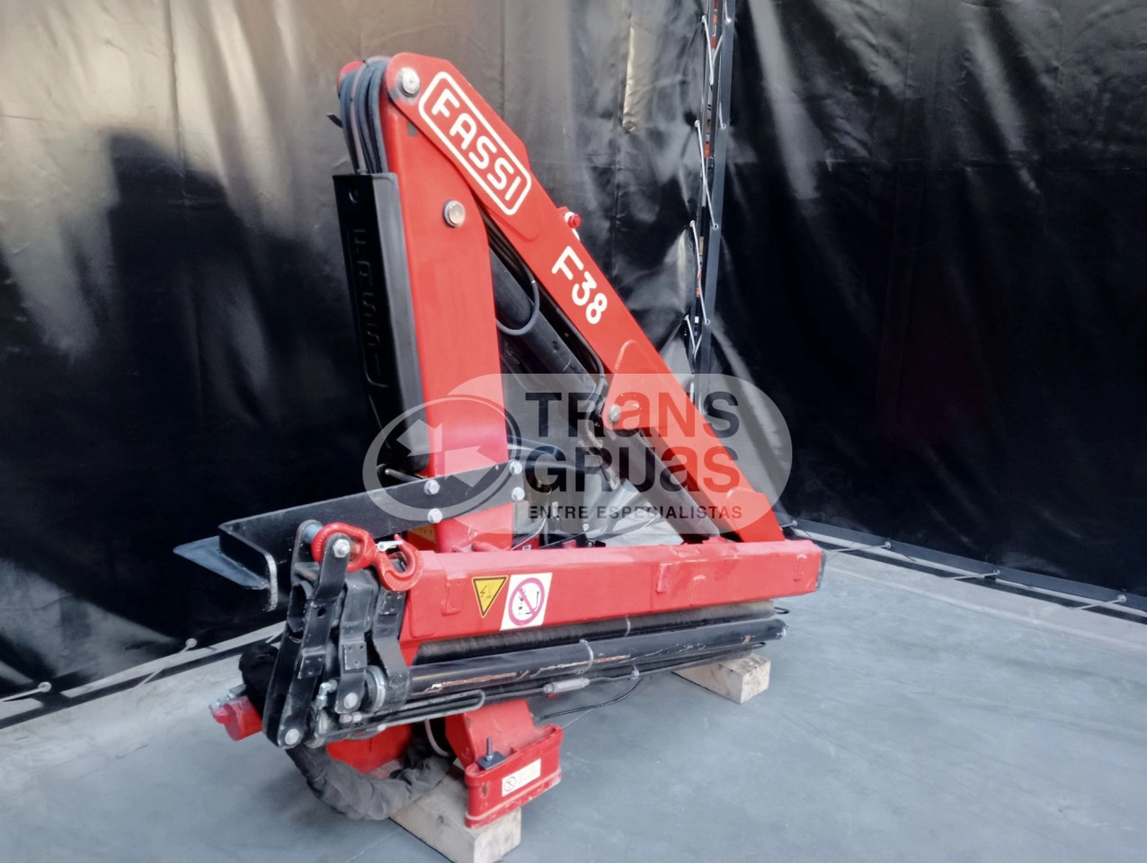 Grúa Fassi F38AF - Kranas-manipuliatorius - Sunkvežimis: foto 4 Grúa Fassi F38AF - Kranas-manipuliatorius - Sunkvežimis: foto 4