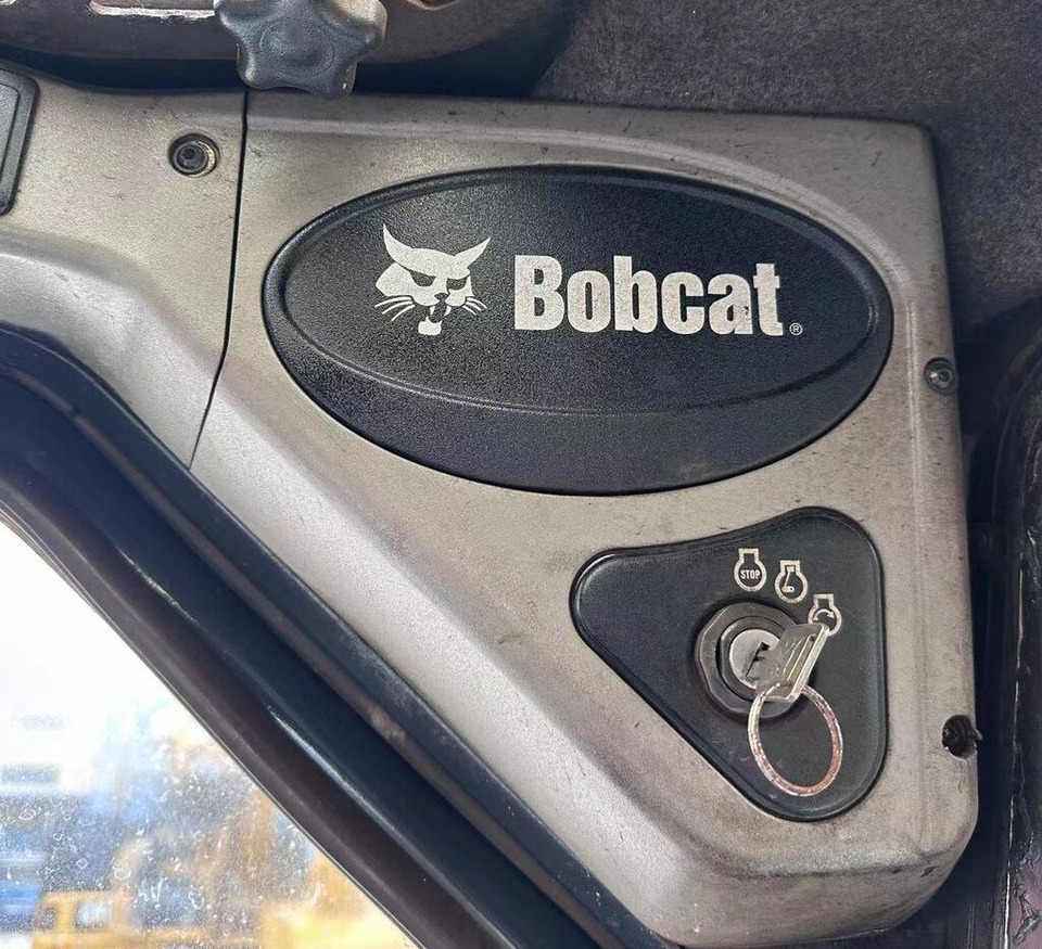 Bobcat S160 - Mini krautuvas: foto 3 Bobcat S160 - Mini krautuvas: foto 3