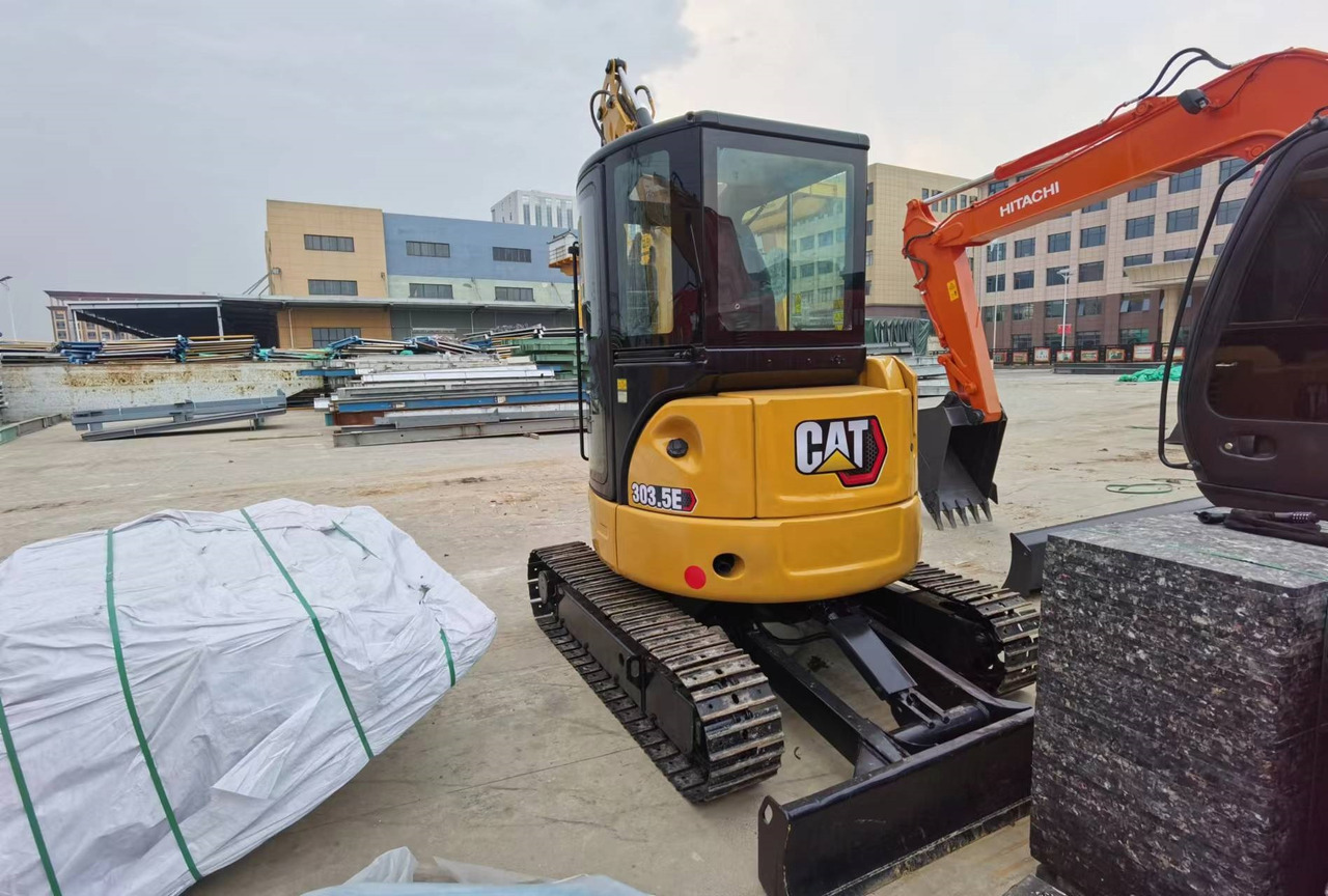 CATERPILLAR 303.5E - Mini ekskavatorius: foto 2 CATERPILLAR 303.5E - Mini ekskavatorius: foto 2