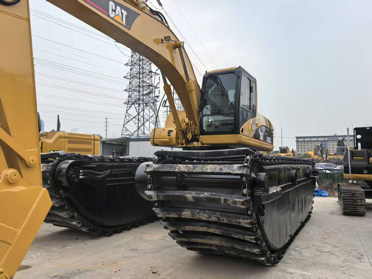 CATERPILLAR 320CL amphibious - Plaukiantis ekskavatorius: foto 4 CATERPILLAR 320CL amphibious - Plaukiantis ekskavatorius: foto 4