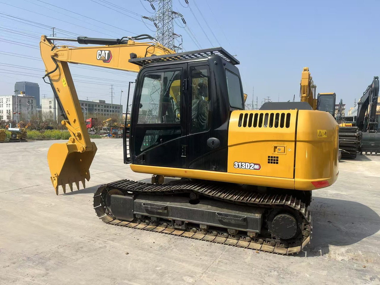 Caterpillar 313D2 - Vikšrinis ekskavatorius: foto 2 Caterpillar 313D2 - Vikšrinis ekskavatorius: foto 2