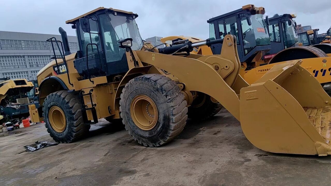 Caterpillar 950GC - Ratinis krautuvas: foto 3 Caterpillar 950GC - Ratinis krautuvas: foto 3
