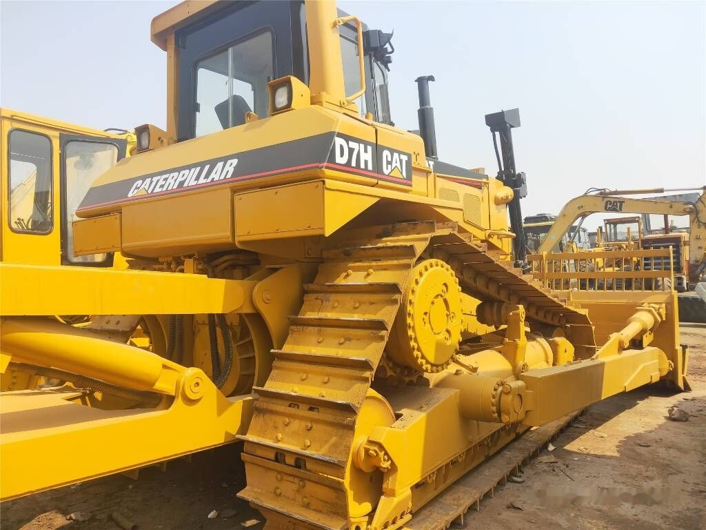 Caterpillar D 7 H - Buldozeris: foto 3 Caterpillar D 7 H - Buldozeris: foto 3