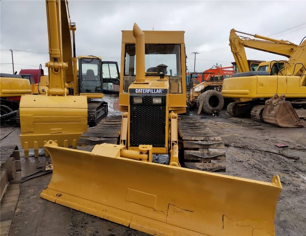 Buldozeris Caterpillar D4C: foto 7