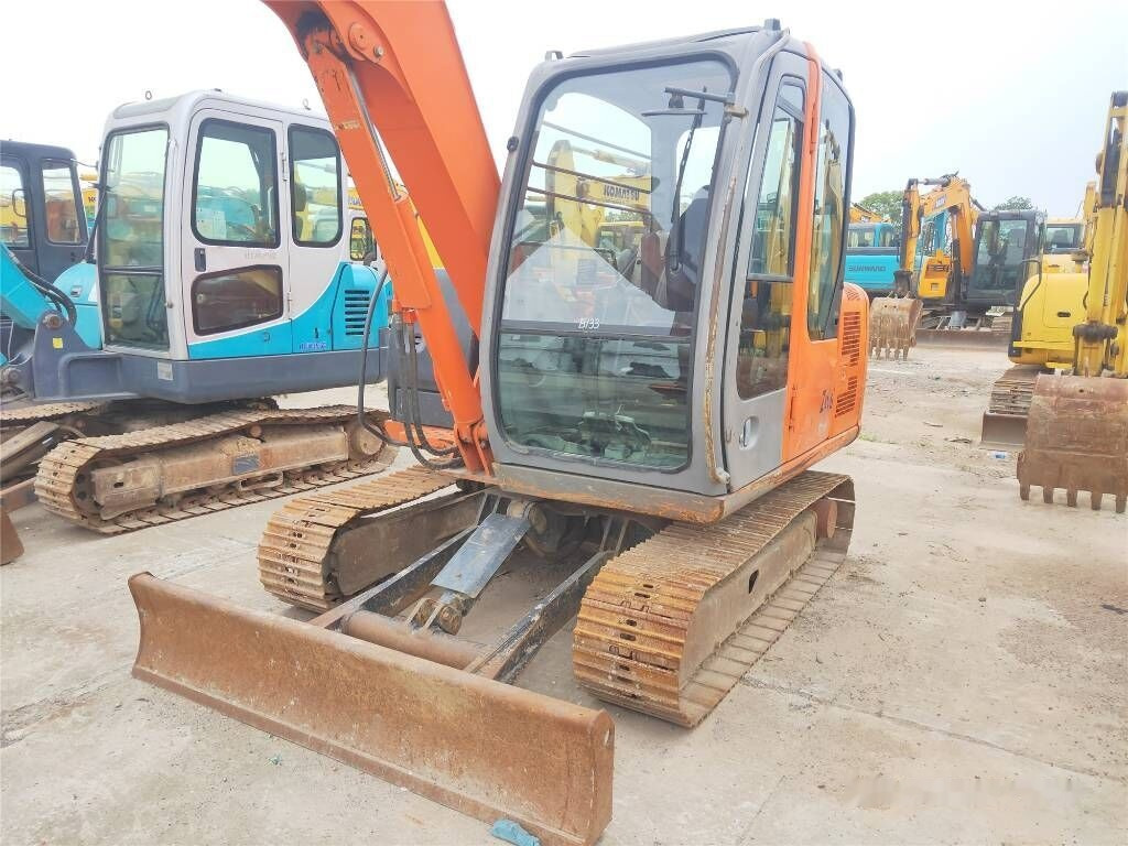 Hitachi ZX60 - Mini ekskavatorius: foto 2 Hitachi ZX60 - Mini ekskavatorius: foto 2