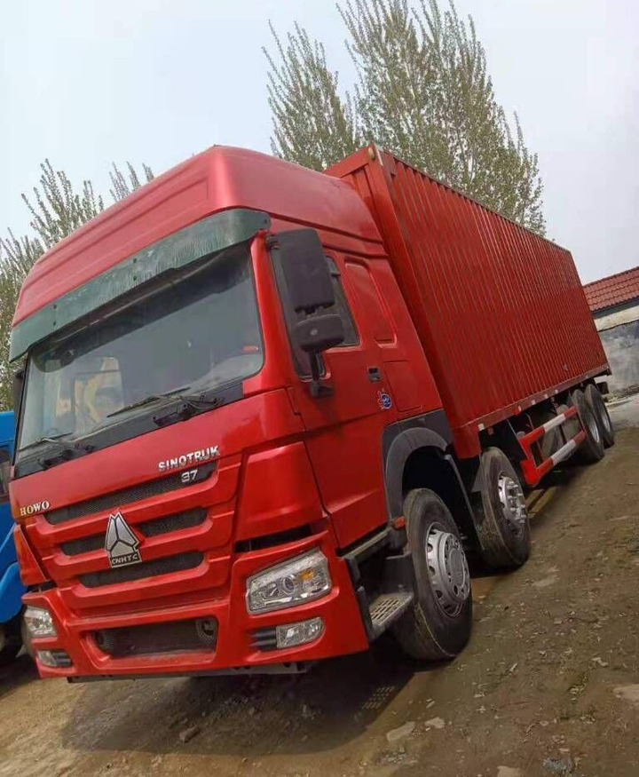 Howo 8X4 Box Truck Box Van - Konteineris-vežimus/ Sukeisti kūną sunkvežimis: foto 1 Howo 8X4 Box Truck Box Van - Konteineris-vežimus/ Sukeisti kūną sunkvežimis: foto 1