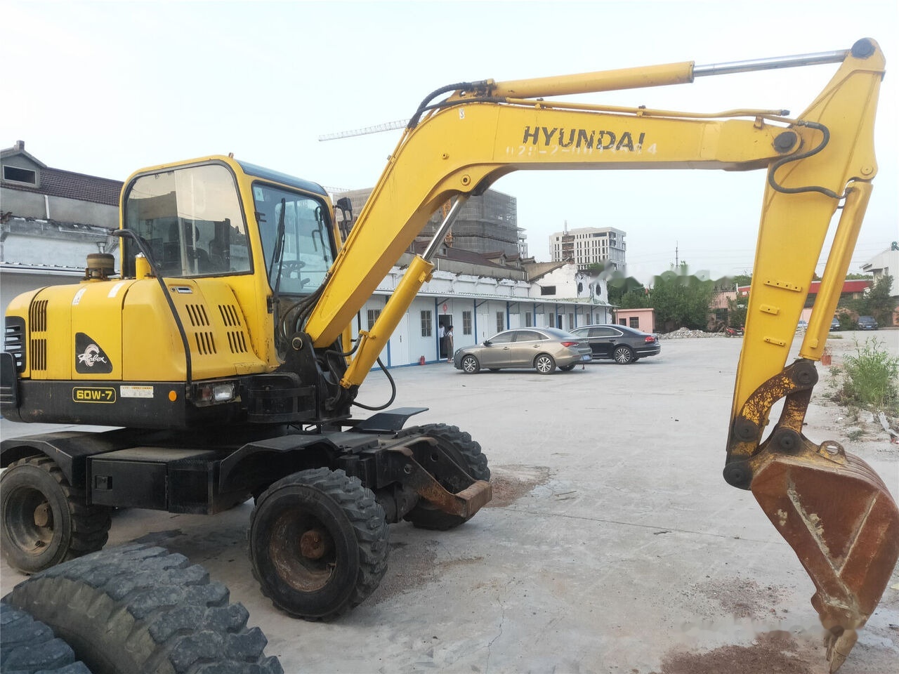 Hyundai R60W-7 - Ratinis ekskavatorius: foto 4 Hyundai R60W-7 - Ratinis ekskavatorius: foto 4