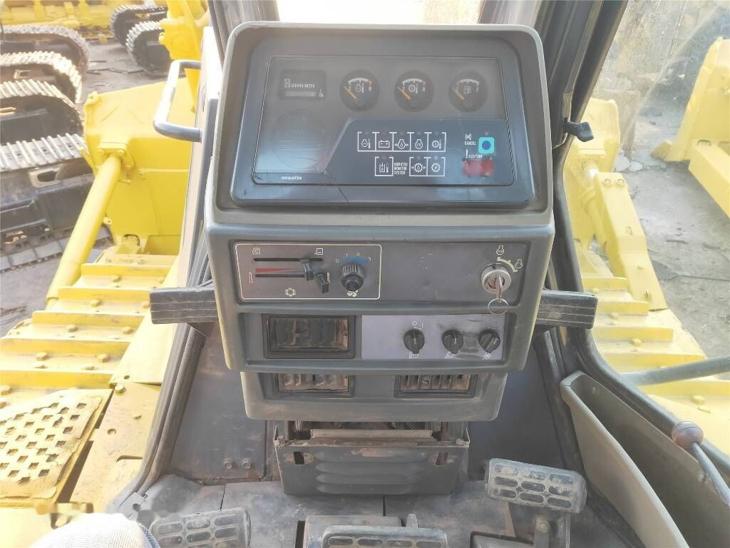 Komatsu D155AX-5 - Buldozeris: foto 4 Komatsu D155AX-5 - Buldozeris: foto 4