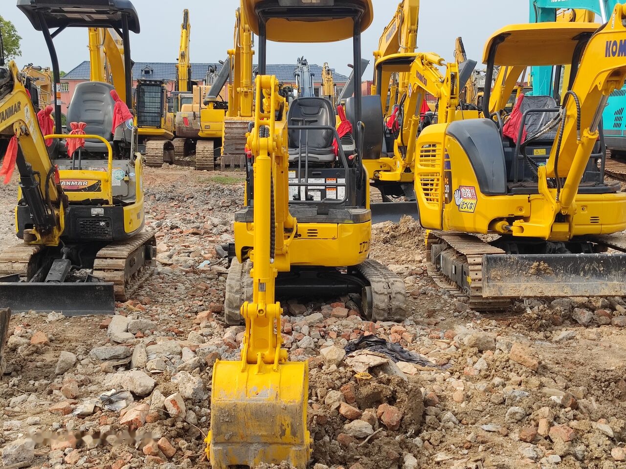 Komatsu PC18MR - Mini ekskavatorius: foto 4 Komatsu PC18MR - Mini ekskavatorius: foto 4