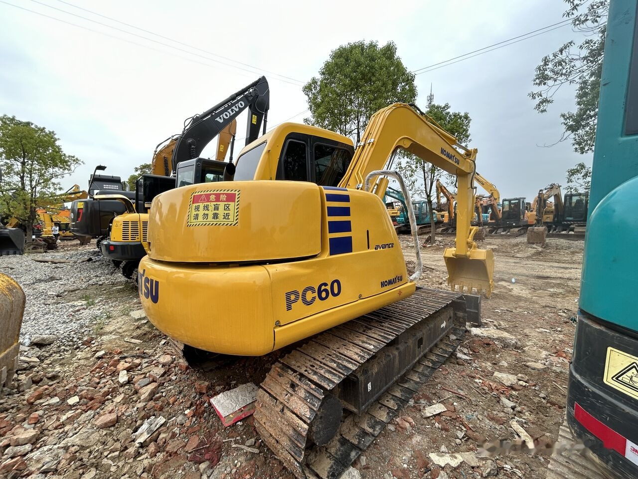 Komatsu PC60 - Vikšrinis ekskavatorius: foto 1 Komatsu PC60 - Vikšrinis ekskavatorius: foto 1