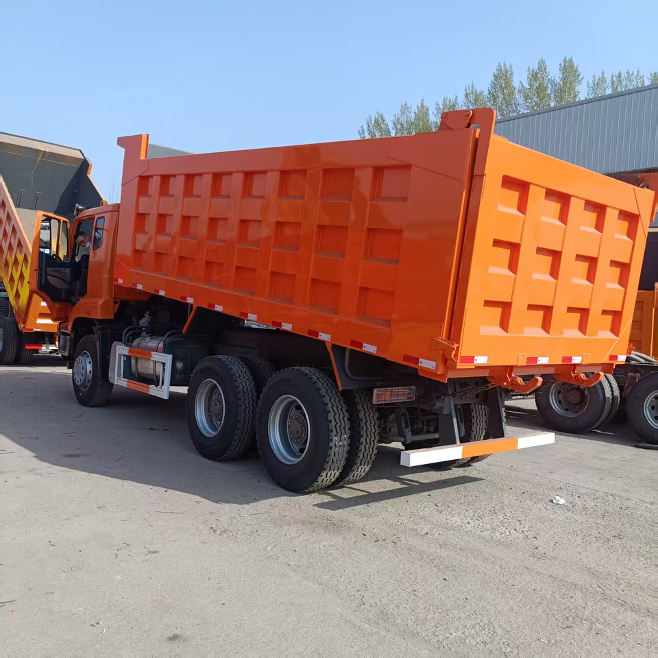 Sinotruk HOHAN 6*4 Dump truck - Savivartis sunkvežimis: foto 3 Sinotruk HOHAN 6*4 Dump truck - Savivartis sunkvežimis: foto 3