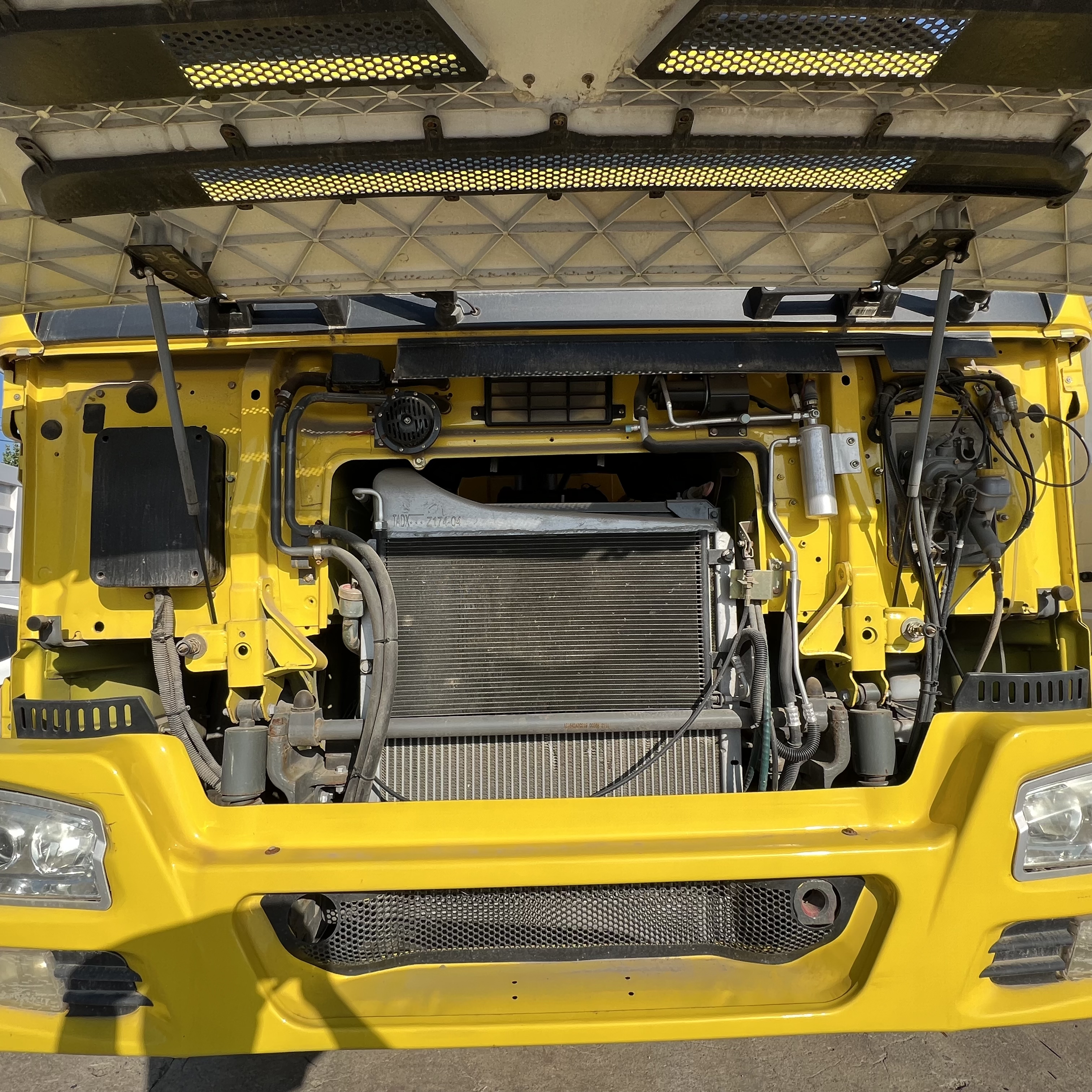 Savivartis sunkvežimis Sinotruk HOWO 371 6*4 Dump truck: foto 8