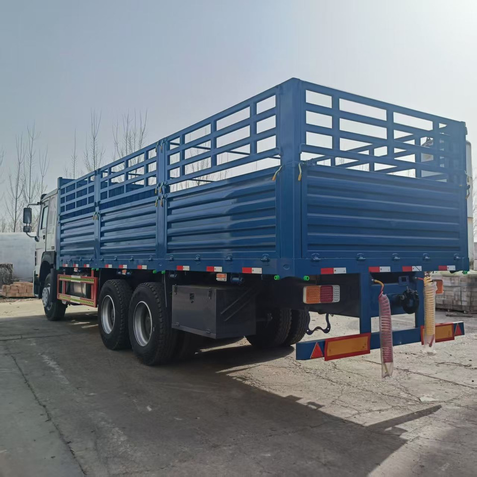 Sinotruk HOWO 371 6*4 Fence truck - Platforminis/ Bortinis sunkvežimis: foto 4 Sinotruk HOWO 371 6*4 Fence truck - Platforminis/ Bortinis sunkvežimis: foto 4