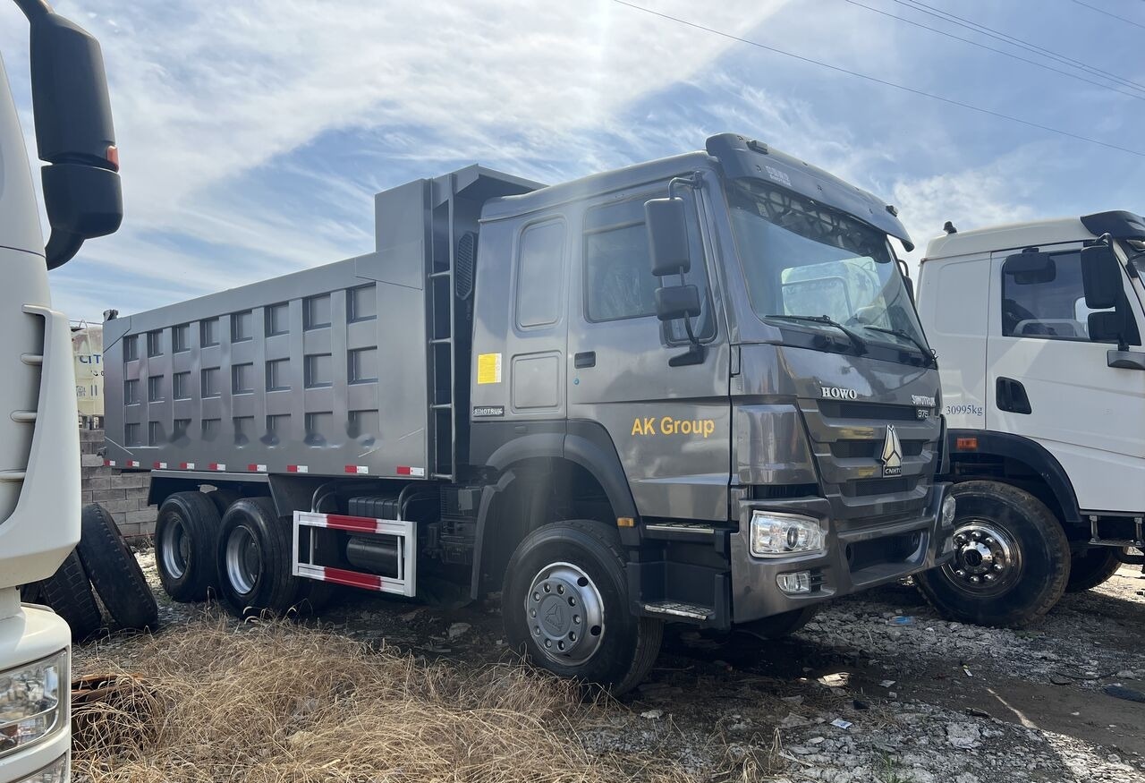 Sinotruk HOWO 375 6*4 Dump truck - Savivartis sunkvežimis: foto 1 Sinotruk HOWO 375 6*4 Dump truck - Savivartis sunkvežimis: foto 1