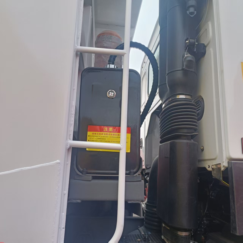 Sinotruk HOWO 400 6*4 Dump truck - Savivartis sunkvežimis: foto 5 Sinotruk HOWO 400 6*4 Dump truck - Savivartis sunkvežimis: foto 5