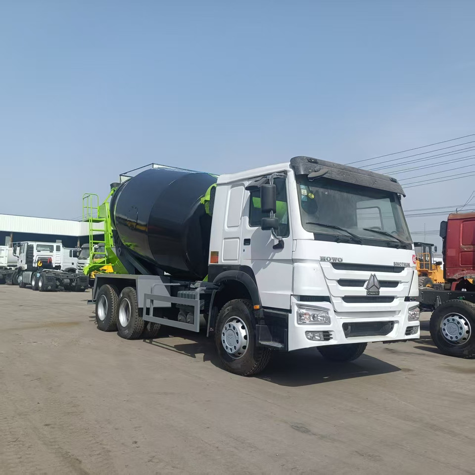Sinotruk HOWO 6*4 Concrete mixer truck - Betonvežis: foto 2 Sinotruk HOWO 6*4 Concrete mixer truck - Betonvežis: foto 2