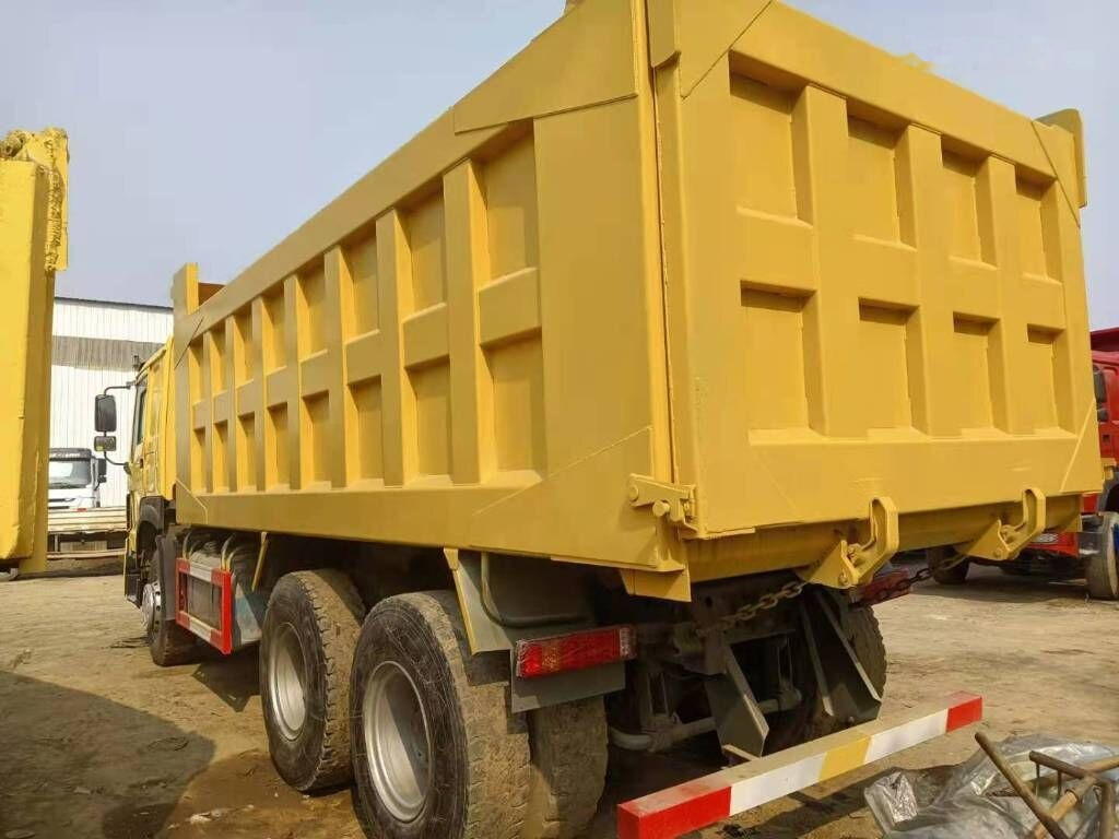 Sinotruk HOWO 6*4 Dump truck - Savivartis sunkvežimis: foto 3 Sinotruk HOWO 6*4 Dump truck - Savivartis sunkvežimis: foto 3