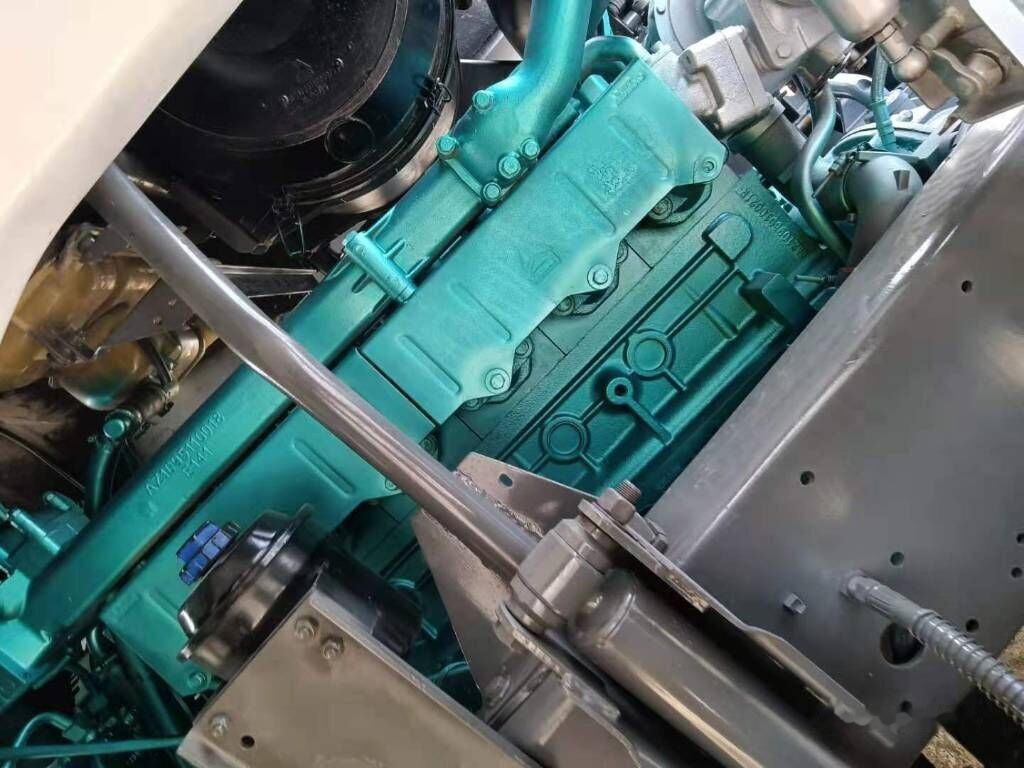 Sinotruk HOWO 6*4 Tractor - Konteineris-vežimus/ Sukeisti kūną sunkvežimis: foto 4 Sinotruk HOWO 6*4 Tractor - Konteineris-vežimus/ Sukeisti kūną sunkvežimis: foto 4