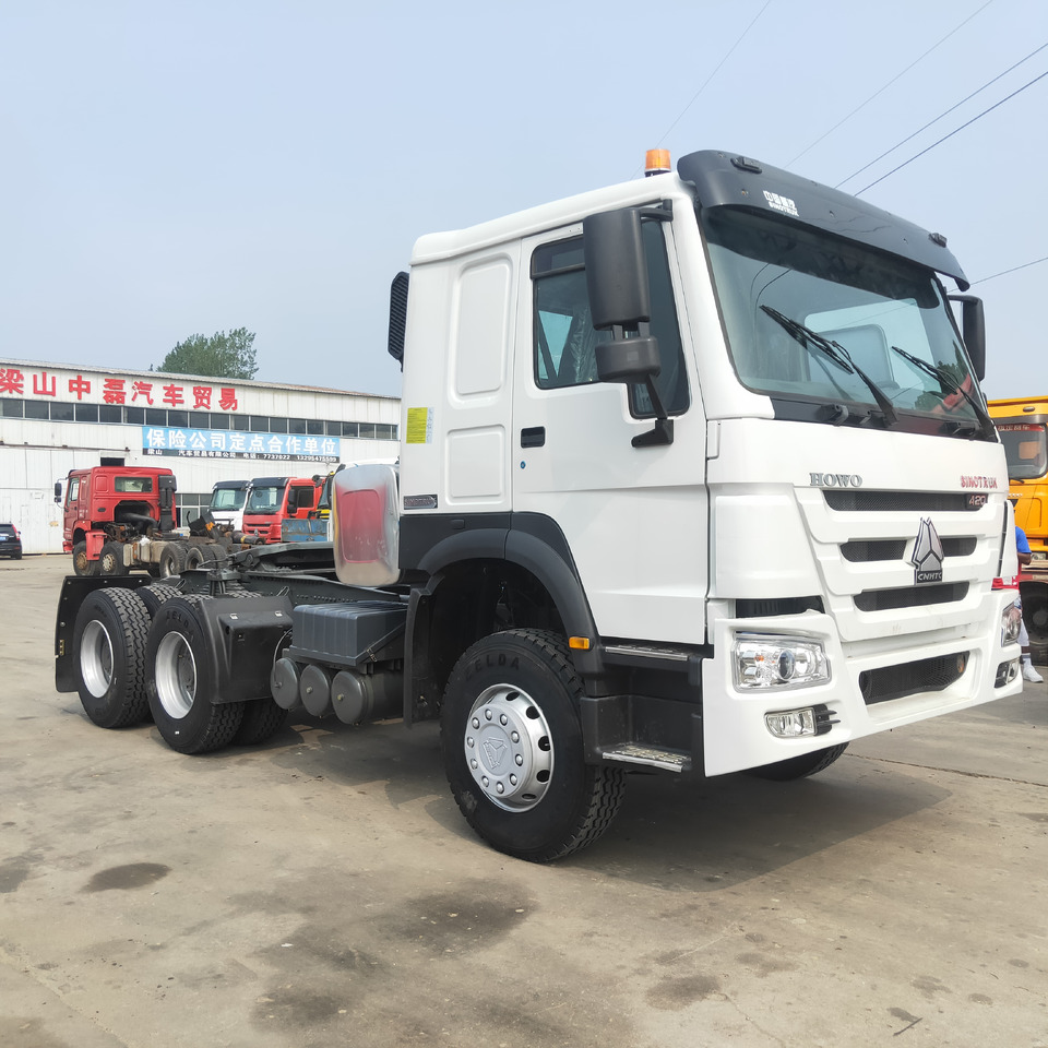 Sinotruk HOWO 420 6*4 Tractor - Vilkikas: foto 1 Sinotruk HOWO 420 6*4 Tractor - Vilkikas: foto 1