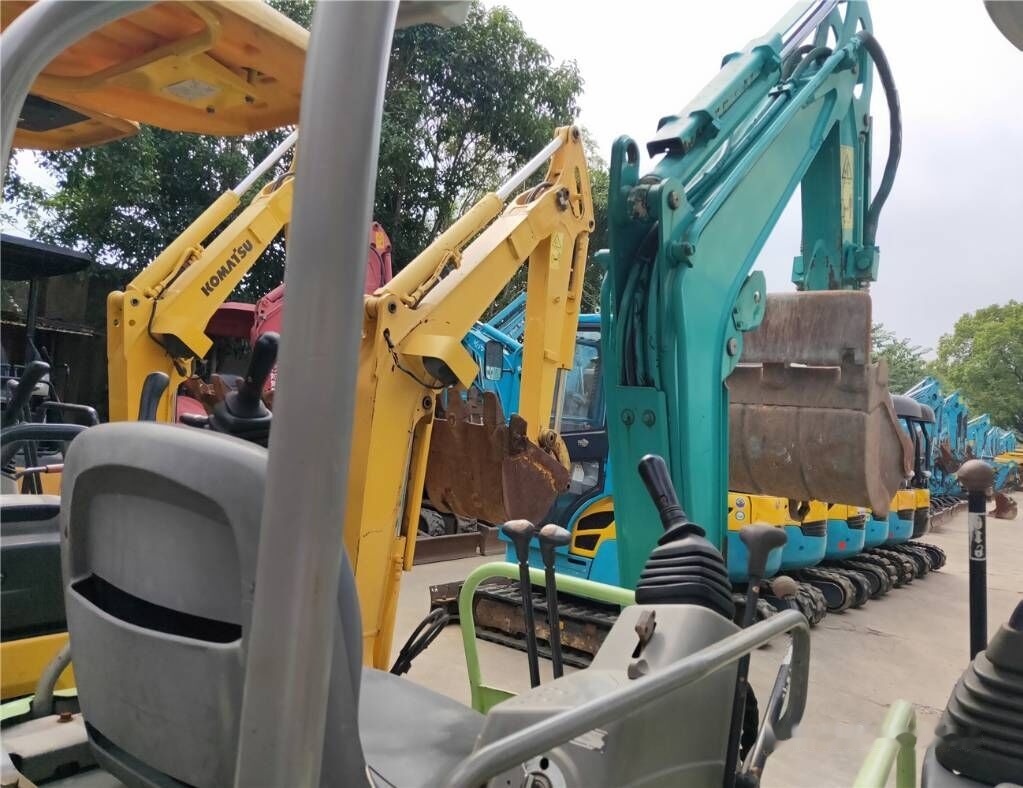 Yanmar Vio 17 - Mini ekskavatorius: foto 2 Yanmar Vio 17 - Mini ekskavatorius: foto 2