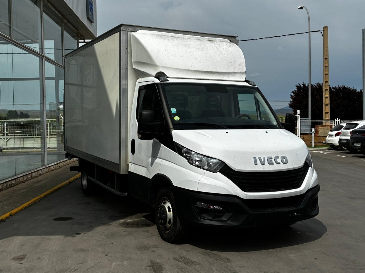 Caja cerrada IVECO 35C16 20m3 - Furgonas su krovinių dėže: foto 3 Caja cerrada IVECO 35C16 20m3 - Furgonas su krovinių dėže: foto 3
