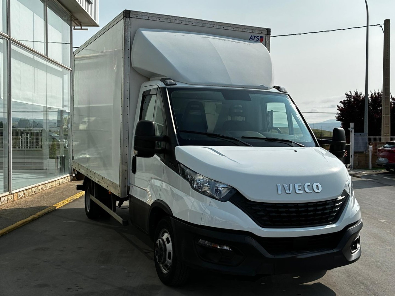 Caja cerrada IVECO 35C16 20m3 - Furgonas su krovinių dėže: foto 3 Caja cerrada IVECO 35C16 20m3 - Furgonas su krovinių dėže: foto 3