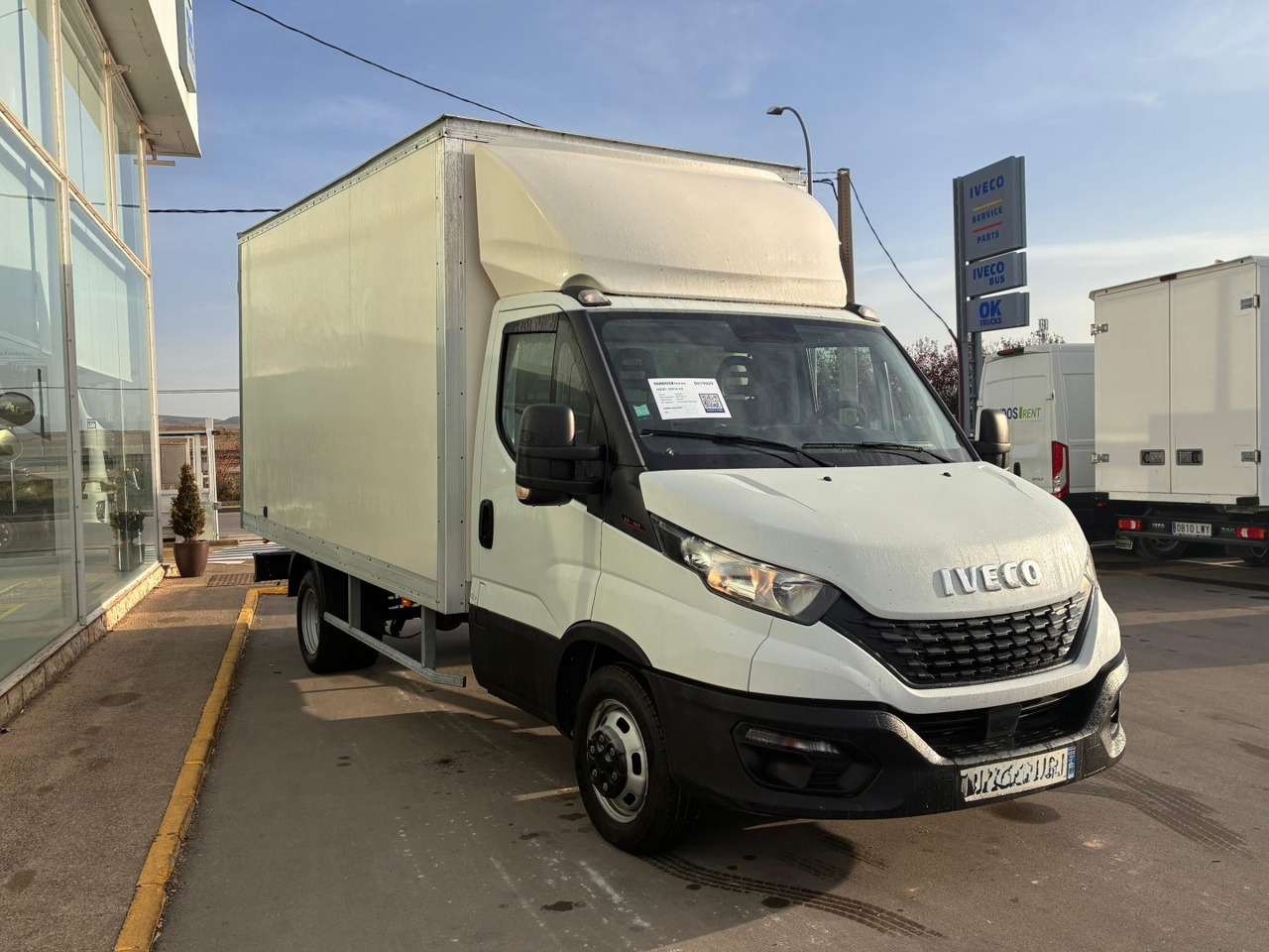 Caja cerrada IVECO 35C16 3.0 20m3 con puertas traseras - Furgonas su krovinių dėže: foto 3 Caja cerrada IVECO 35C16 3.0 20m3 con puertas traseras - Furgonas su krovinių dėže: foto 3