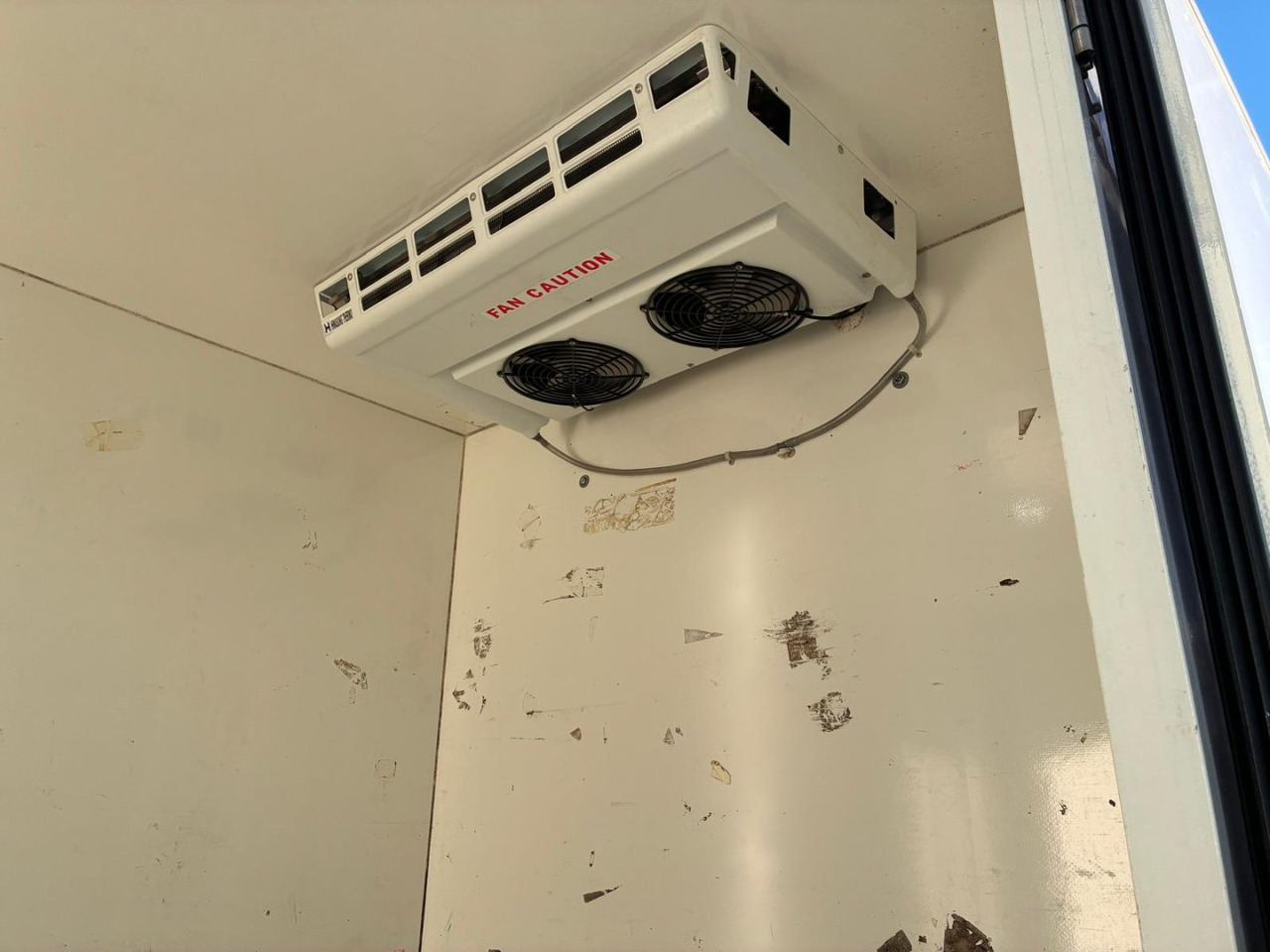 Frigorífico IVECO 35C16 3.0 FRIGORIFICA - Furgonas šaldytuvas: foto 5 Frigorífico IVECO 35C16 3.0 FRIGORIFICA - Furgonas šaldytuvas: foto 5