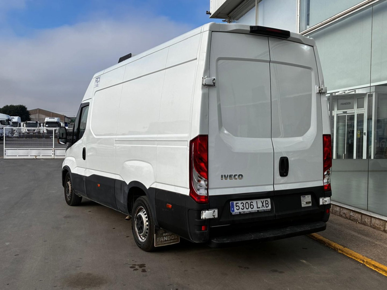 Frigorífico IVECO 35S16 V FRIGORÍFICA 12m3 - Furgonas šaldytuvas: foto 4 Frigorífico IVECO 35S16 V FRIGORÍFICA 12m3 - Furgonas šaldytuvas: foto 4