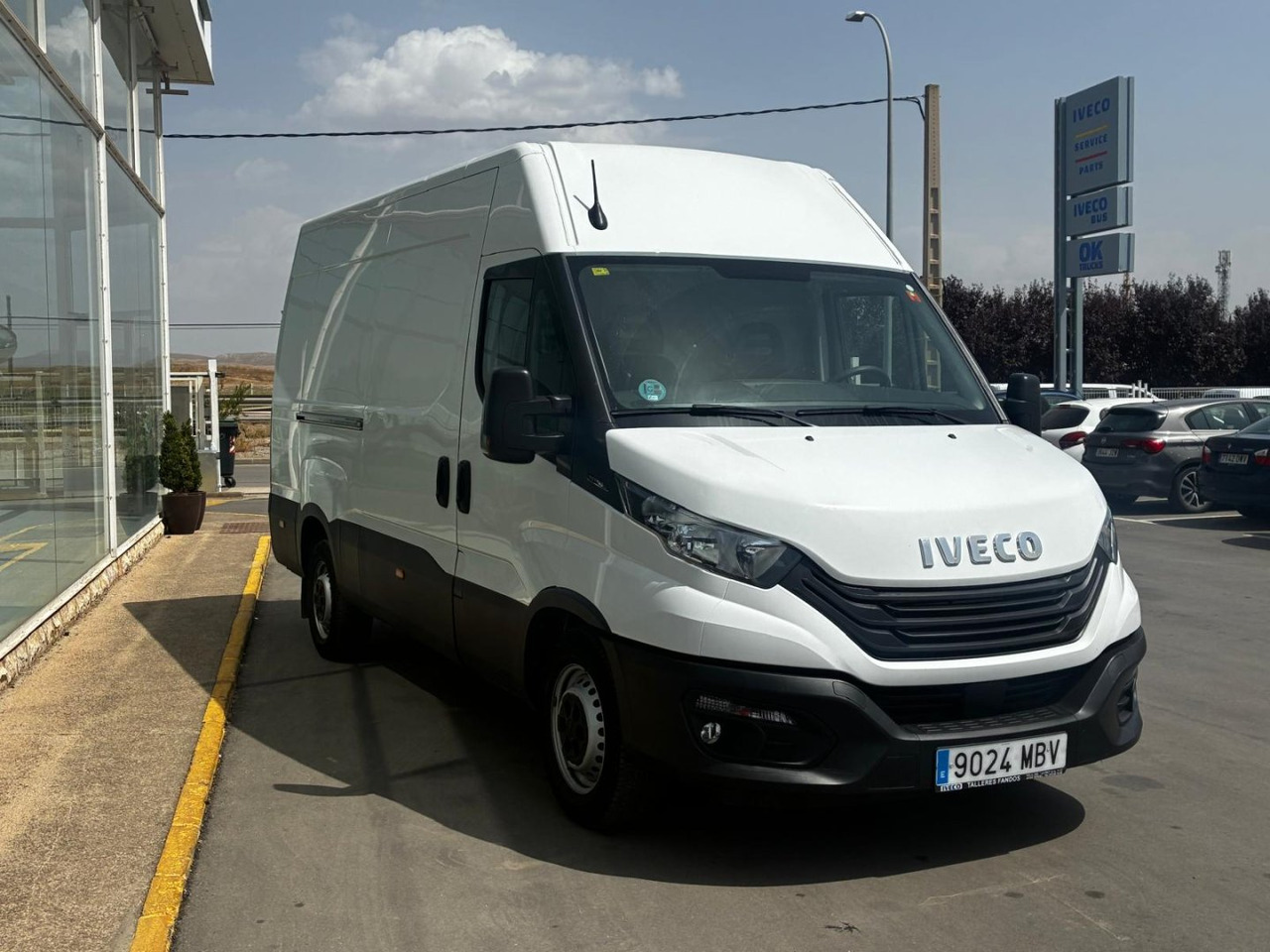 Furgón IVECO 35S14 V 12m3 - Krovininis mikroautobusas: foto 3 Furgón IVECO 35S14 V 12m3 - Krovininis mikroautobusas: foto 3