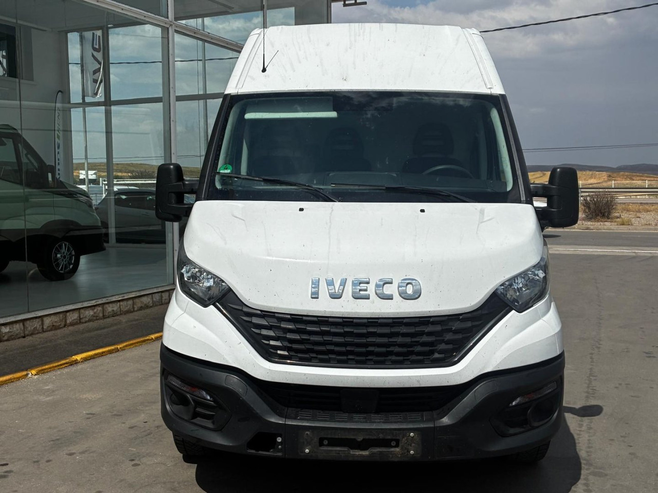 Furgón IVECO 35S14 V 16m3 - Krovininis mikroautobusas: foto 2 Furgón IVECO 35S14 V 16m3 - Krovininis mikroautobusas: foto 2