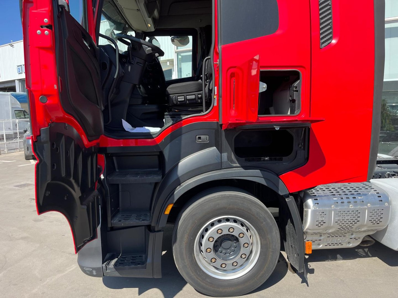 Cabeza Tractora IVECO 460 AUTOMATICO CON INTARDER - Vilkikas: foto 5 Cabeza Tractora IVECO 460 AUTOMATICO CON INTARDER - Vilkikas: foto 5