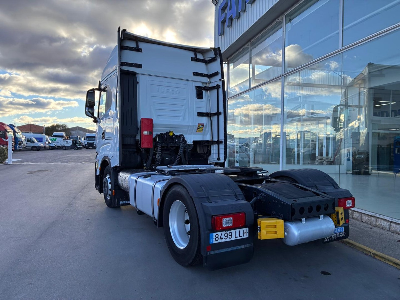 Cabeza Tractora IVECO 460 AUTOMATICO INTARDER ADR - Vilkikas: foto 4 Cabeza Tractora IVECO 460 AUTOMATICO INTARDER ADR - Vilkikas: foto 4