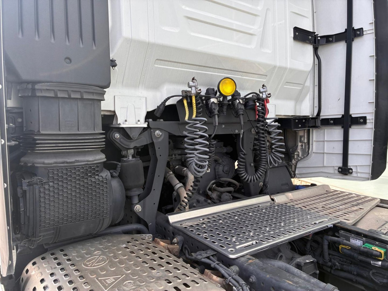 Cabeza Tractora IVECO S-WAY 510 AUTOMATICO CON INTARDER - Vilkikas: foto 5 Cabeza Tractora IVECO S-WAY 510 AUTOMATICO CON INTARDER - Vilkikas: foto 5