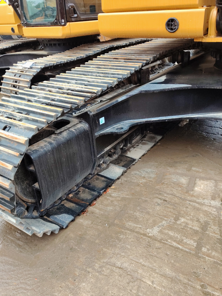 Vikšrinis ekskavatorius CAT 330 GC: foto 10