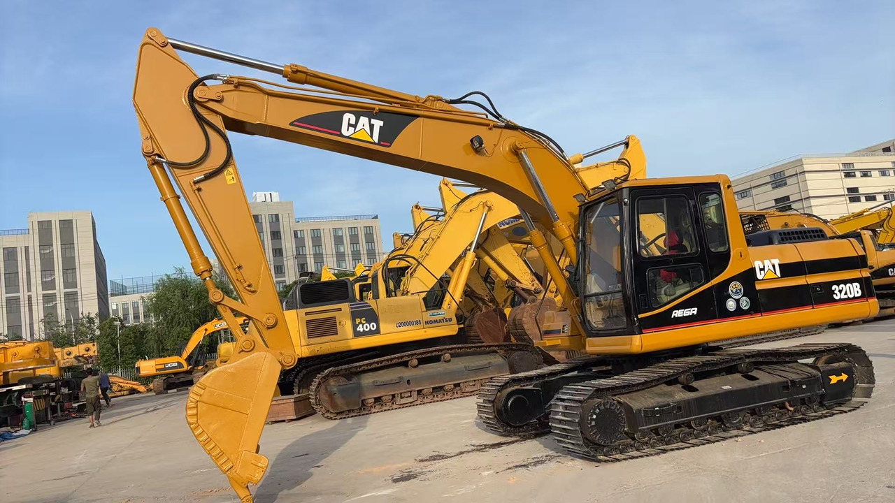 CATERPILLAR 320BL CAT 320 BL 320CL 320D2L - Vikšrinis ekskavatorius: foto 1 CATERPILLAR 320BL CAT 320 BL 320CL 320D2L - Vikšrinis ekskavatorius: foto 1