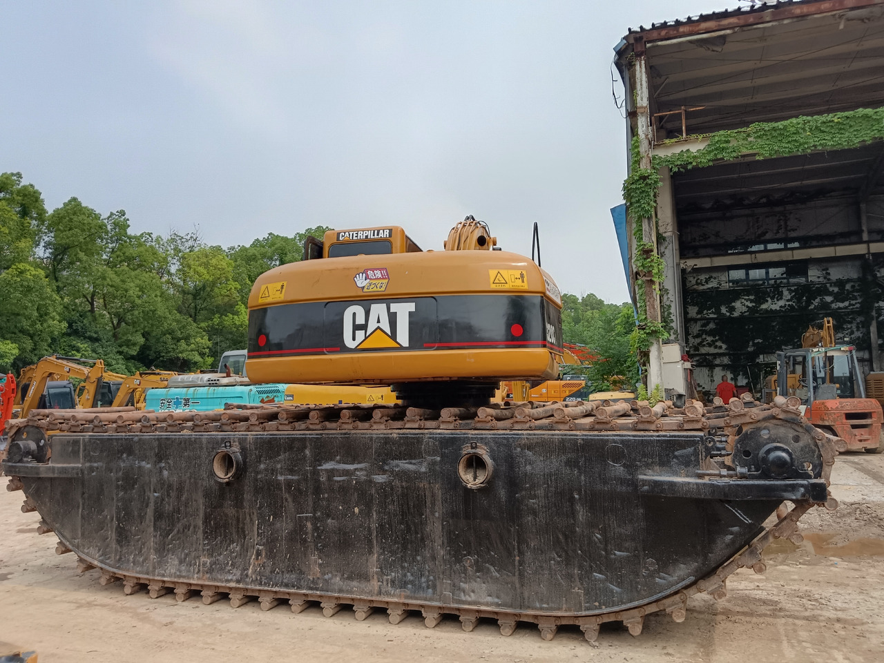 CATERPILLAR 320CL CAT 320BL DREDGER - Plaukiantis ekskavatorius: foto 2 CATERPILLAR 320CL CAT 320BL DREDGER - Plaukiantis ekskavatorius: foto 2