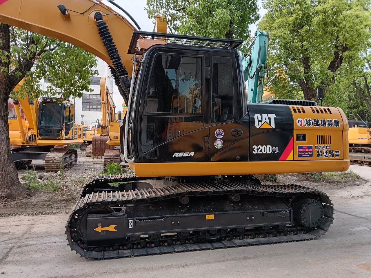 CATERPILLAR 320D CAT 320D2 L - Vikšrinis ekskavatorius: foto 1 CATERPILLAR 320D CAT 320D2 L - Vikšrinis ekskavatorius: foto 1