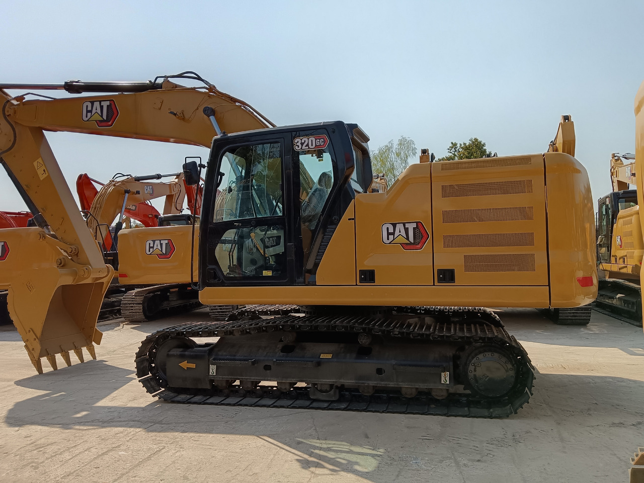 CATERPILLAR 320GC CAT 320 GC 323GC 320D2L - Vikšrinis ekskavatorius: foto 2 CATERPILLAR 320GC CAT 320 GC 323GC 320D2L - Vikšrinis ekskavatorius: foto 2