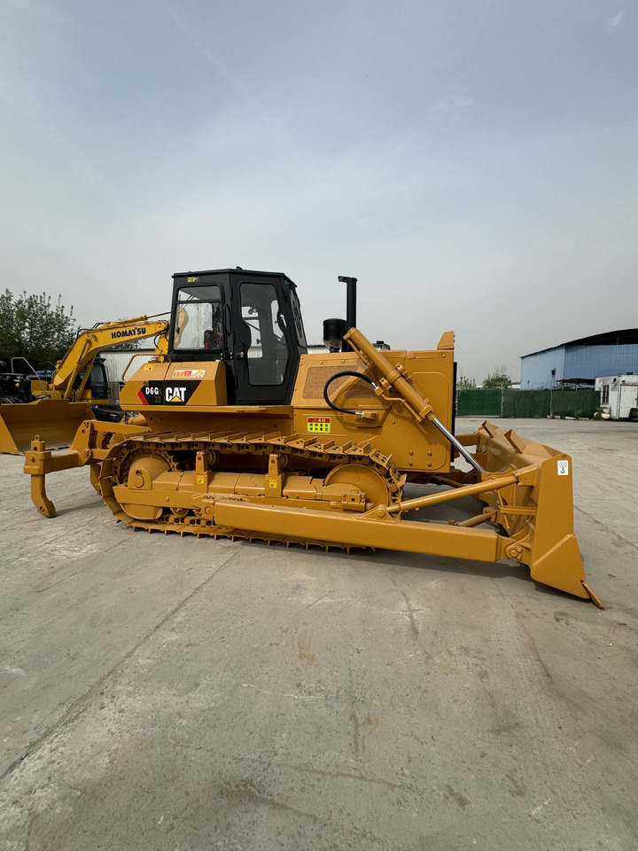 CATERPILLAR D6G - Buldozeris: foto 4 CATERPILLAR D6G - Buldozeris: foto 4